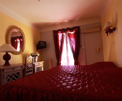 Albergo Hotel Saint-Laurent-du-Var Εξωτερικό φωτογραφία